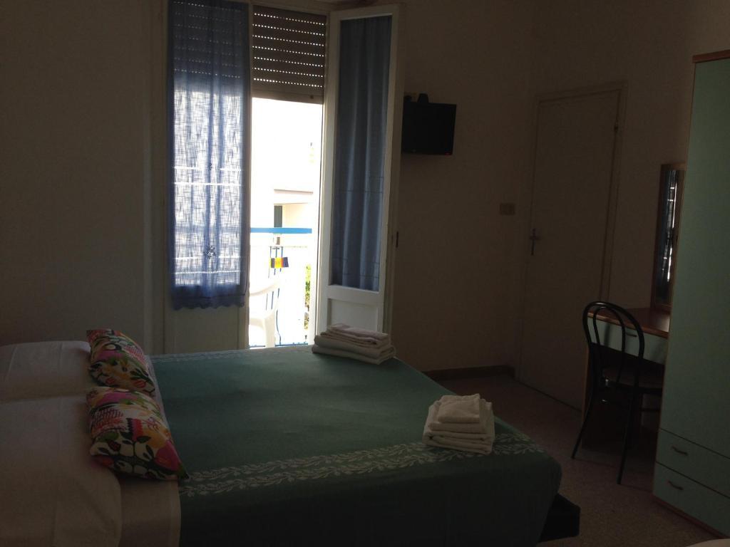 Hotel Arlesiana Rimini Exterior photo